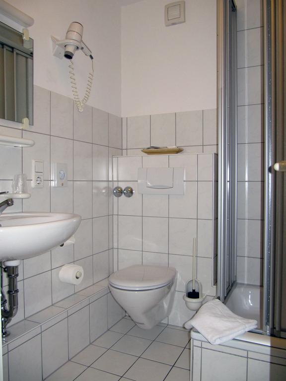 Gaestehaus Ziegler Stuttgart Exteriör bild